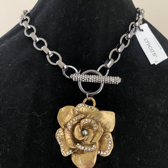 NWT CHICOS PAVE FLOWER PENDANT NECKLACE, - Picture 2 of 3
